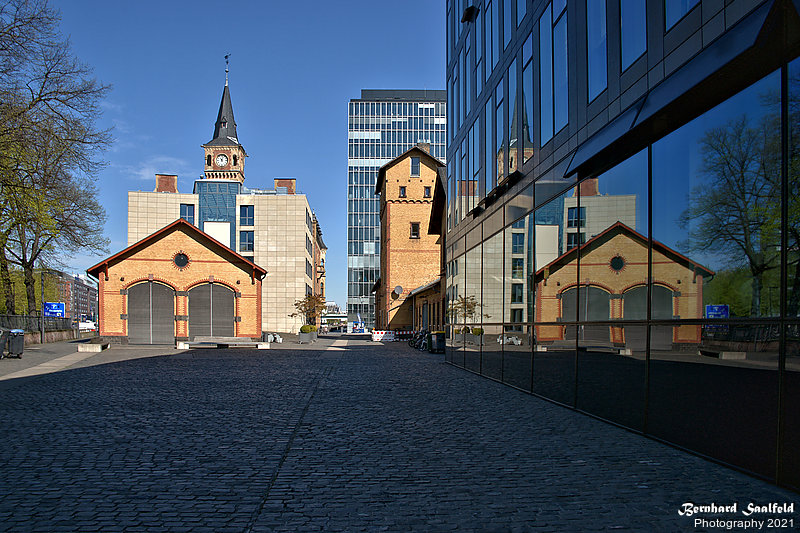 Bernhard Saalfeld - Alter Lokschuppen Rheinauhafen